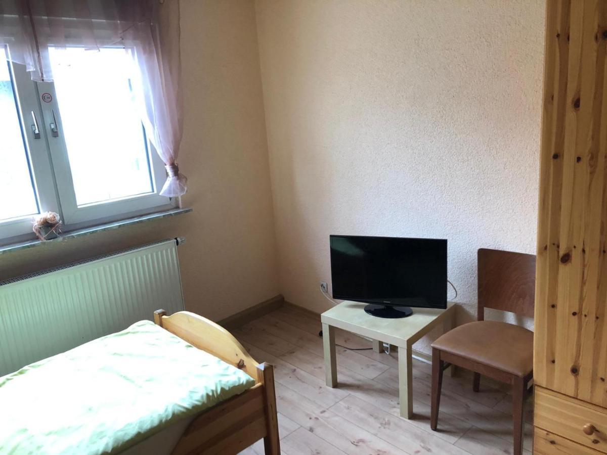 Monteurunterkunft Oberhausen-Rheinhausen Zewnętrze zdjęcie
